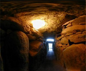 Ирландская гробница Ньюграндж