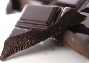 В шоколаде станет на 50% меньше калорий